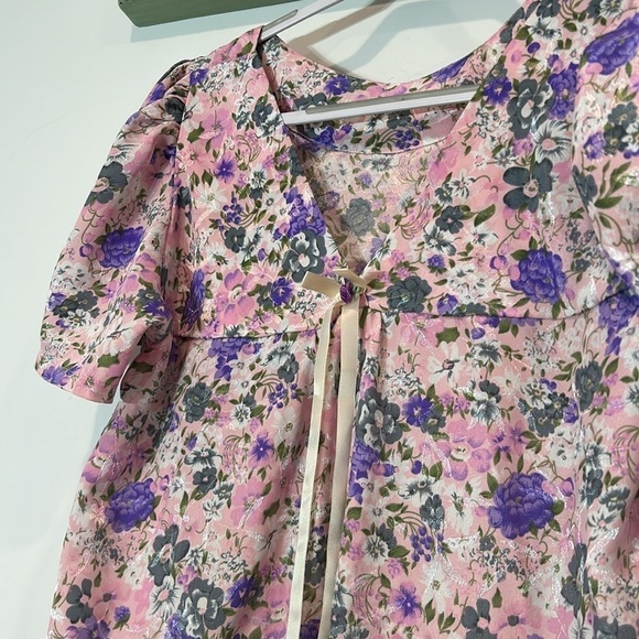 Vintage pink short puff sleeve midi day dress purple white floral print - Picture 7 of 7